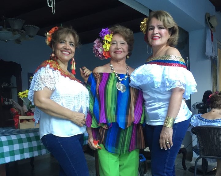 Ana Cristina de Cabrera, Sandra Edilia Tovar y Gloria Ortega.